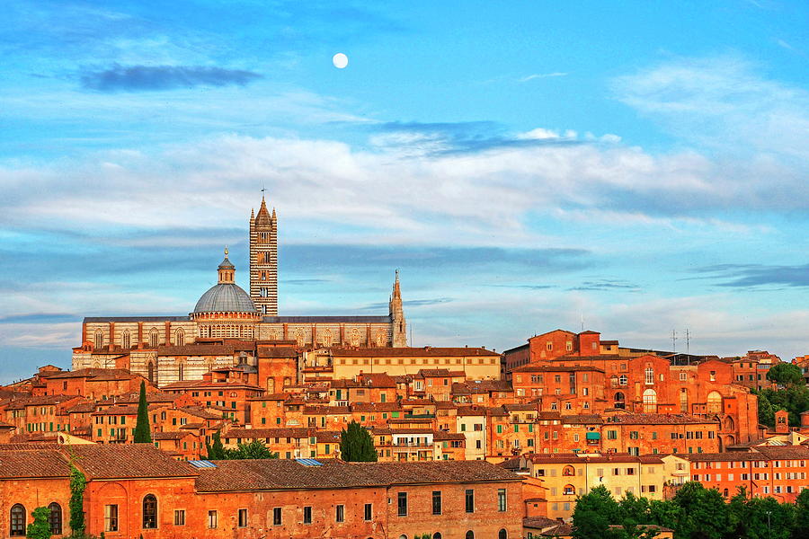 Image Digital Art - Cityscape In Siena, Italy by Hans-peter Merten