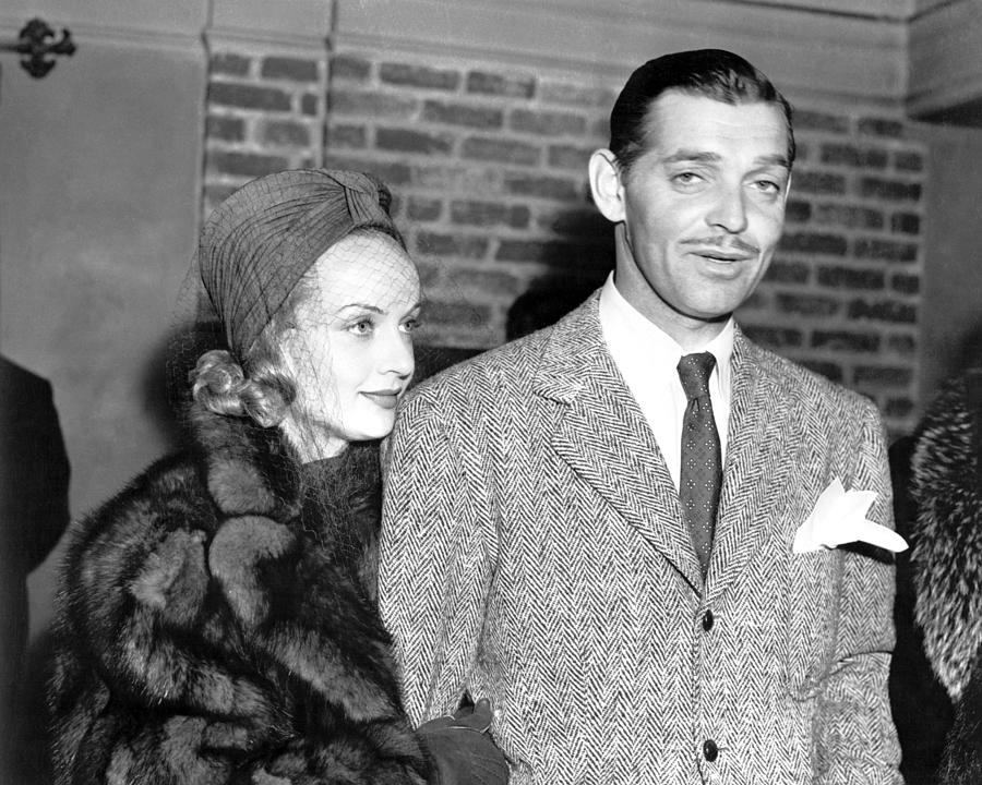 Clark Gable And Carole Lombard At Friend Jean Harlow’s Funeral ...