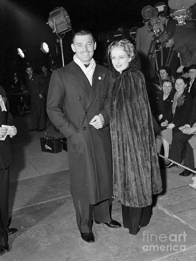 Clark Gable Standing With Carole Lombard Photograph by Bettmann