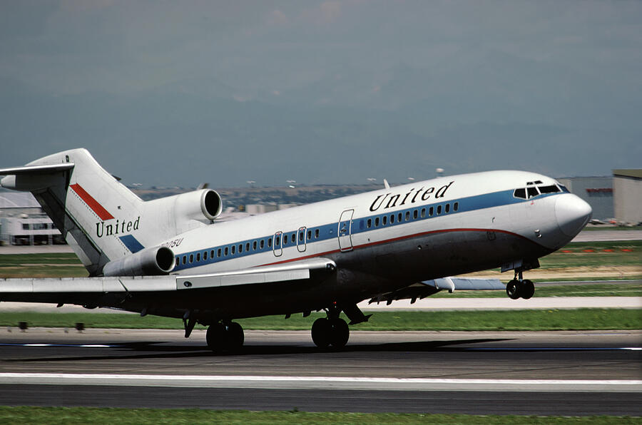 Transportation Photograph - Classic United Airlines Friendship Boeing 727 by Erik Simonsen