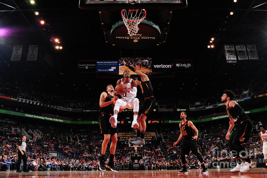 Cleveland Cavaliers V Phoenix Suns Photograph by Barry Gossage