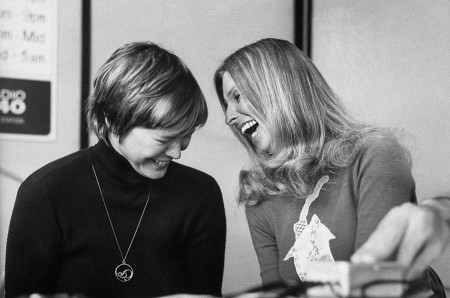Ellen Burstyn Photograph - Cloris Leachman and Ellen Burstyn by Bill Eppridge