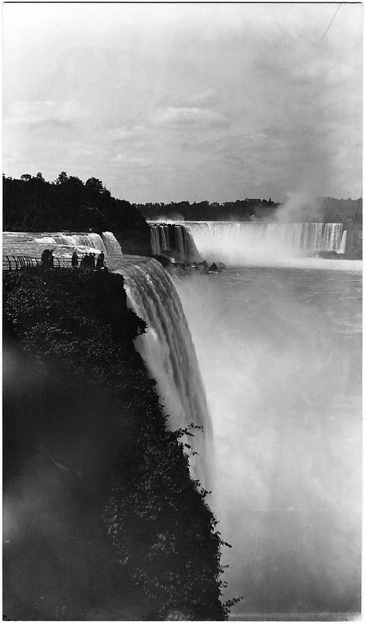 Close Side View Of American Falls Photograph by The New York Historical Society