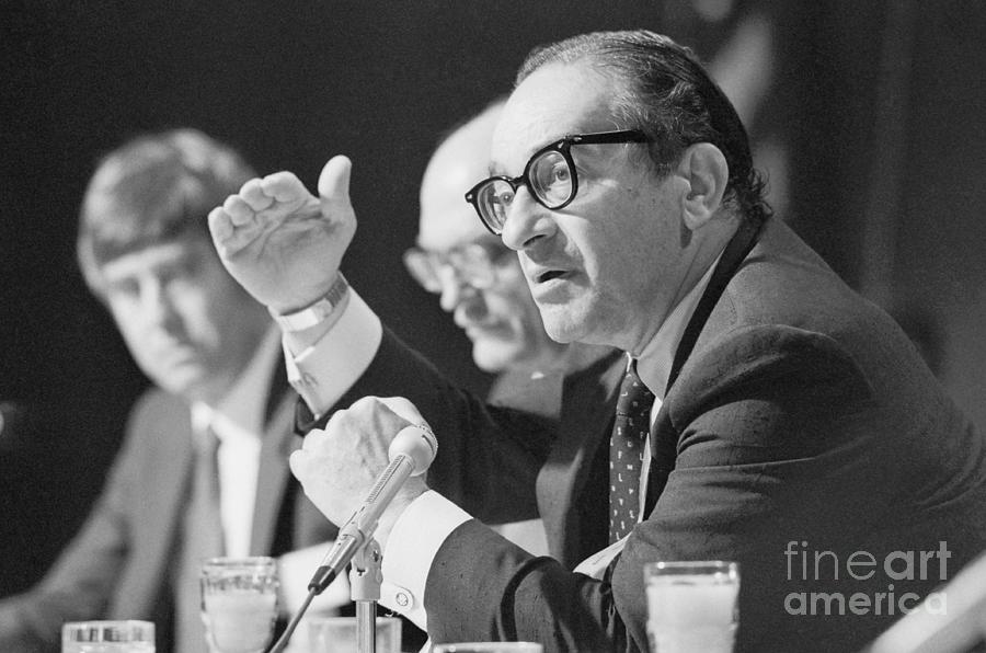 Close Up Of Alan Greenspan Speaking Photograph by Bettmann - Fine Art ...