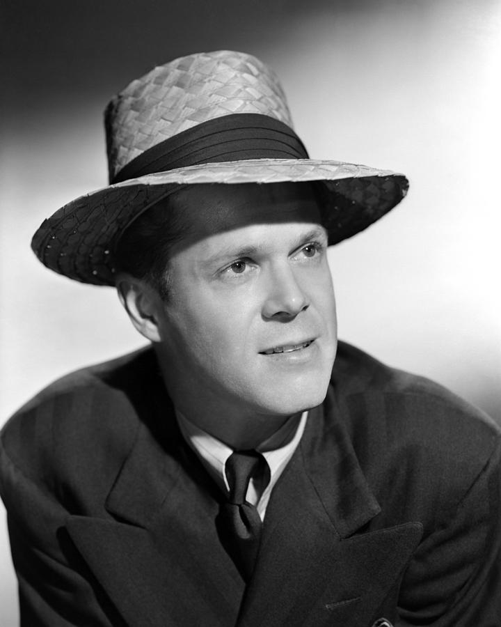 Closeup Of Dan Duryea Photograph by Globe Photos Fine Art America