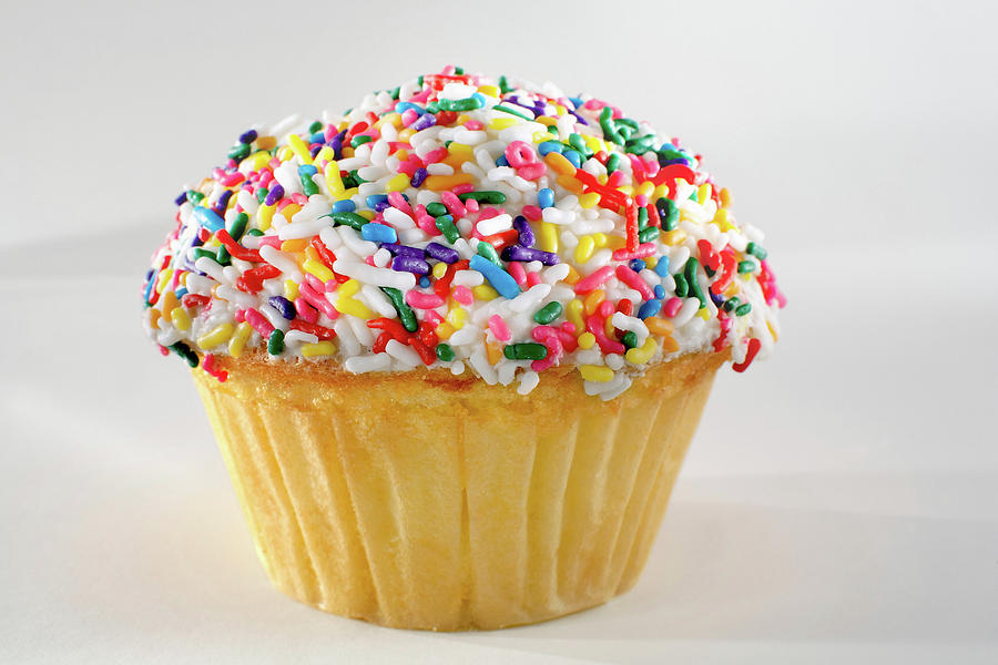 rainbow sprinkle cupcakes