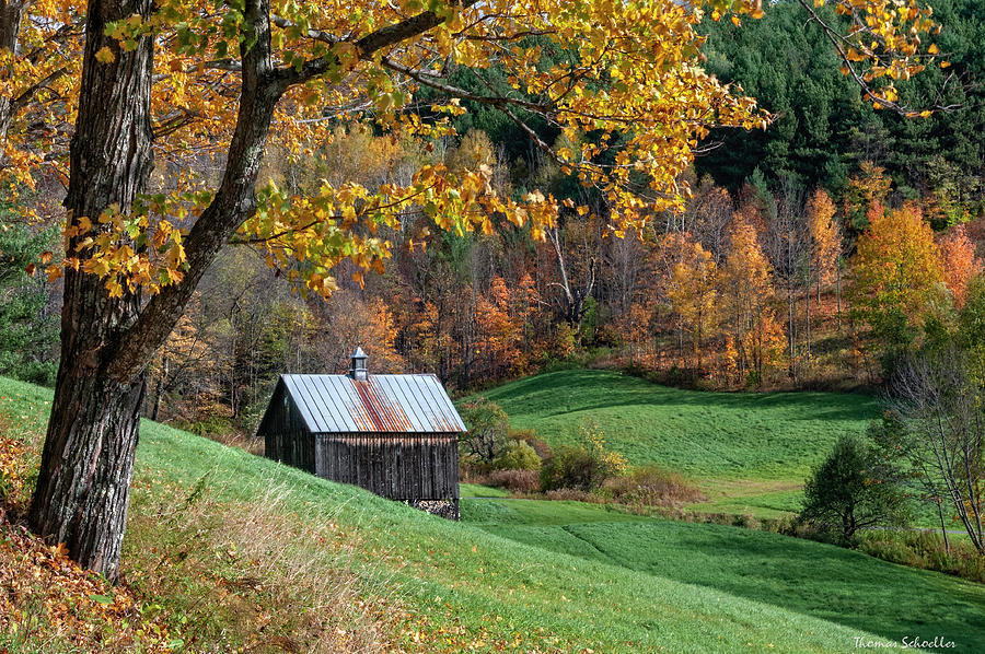 Cloudland Road Rustic Barn - Pomfret Vermont Photograph by Photos by Thom