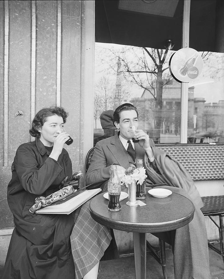 Coca-cola Couple Photograph by Mark Kauffman Coca-cola Couple Photograph by Mark Kauffman