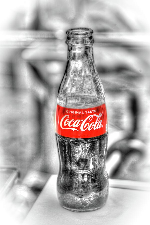Cola Pop Digital Art by Mary Timman