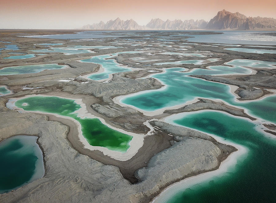 Documentary Photograph - Color Lake by Bingo Z