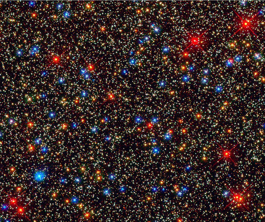 Colorful Stars In Omega Centauri Photograph by Science Source