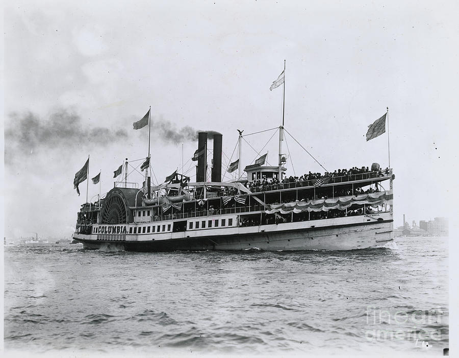 Columbia Ferry Photograph by Bettmann