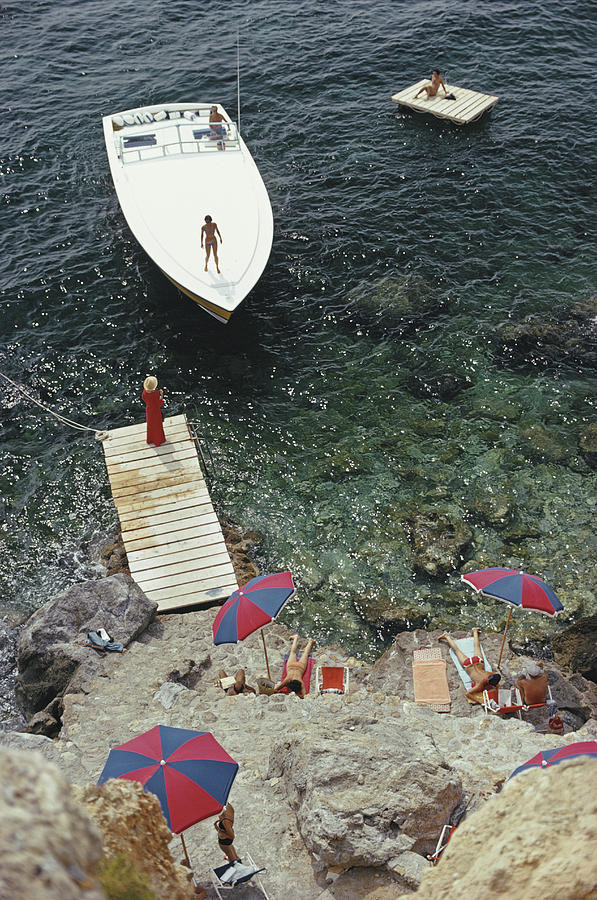 Coming Ashore Photograph by Slim Aarons