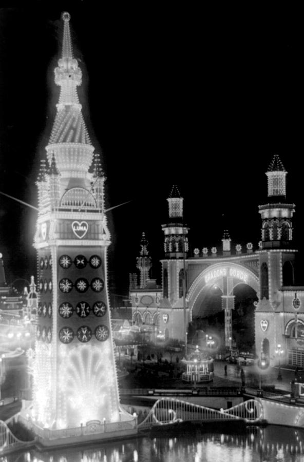 Coney Island, Luna Park At Night, 1922 Photograph by Science Source