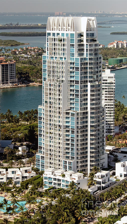 Continuum On South Beach North Tower Aerial Photograph by David Oppenheimer