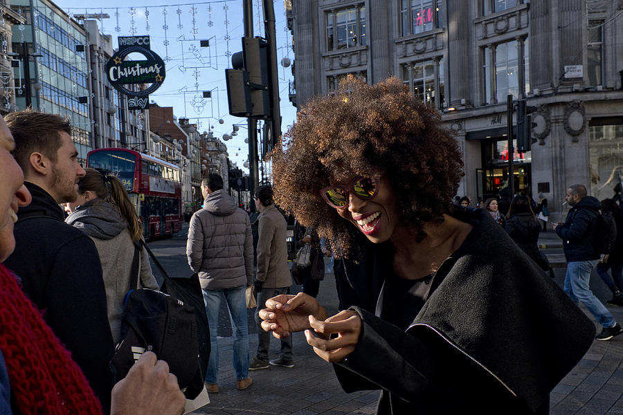 Street Photograph - Cool London by Lorenzo Grifantini