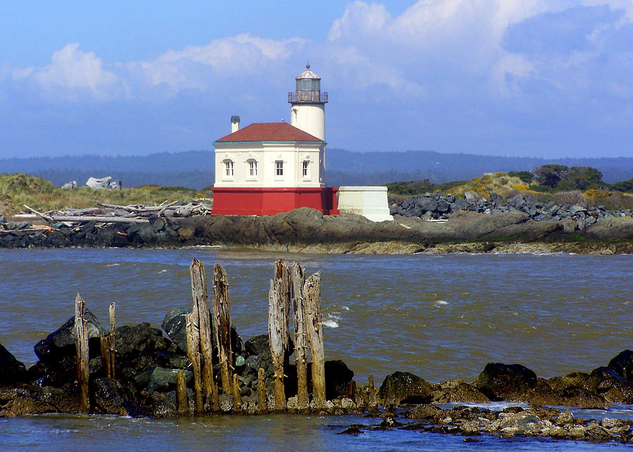 Coquille River Lighthouse Photograph by Linda Vanoudenhaegen