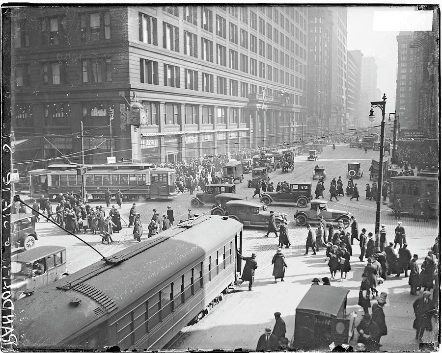 Corner Of State And Randolph Photograph by Chicago History Museum