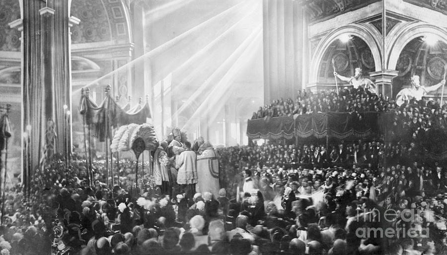 Coronation Of Pope Pius Xi Photograph by Bettmann