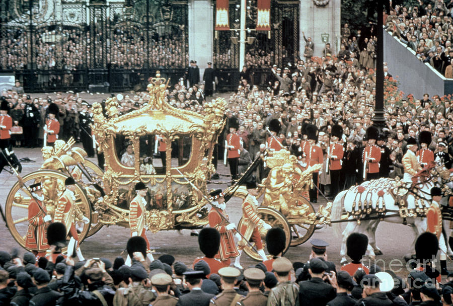 Coronation Procession Of Queen Photograph by Bettmann