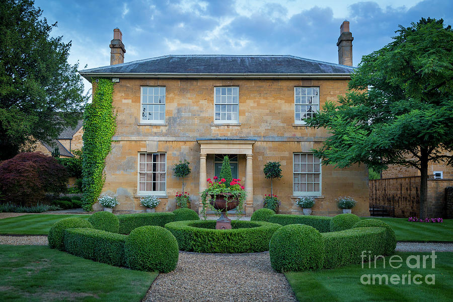 Stately Cotswolds Home Broadway England Photograph by Brian Jannsen