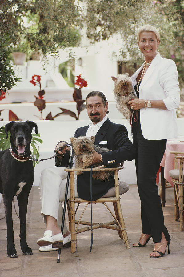 Count And Countess Jaime De Mora Y Photograph by Slim Aarons