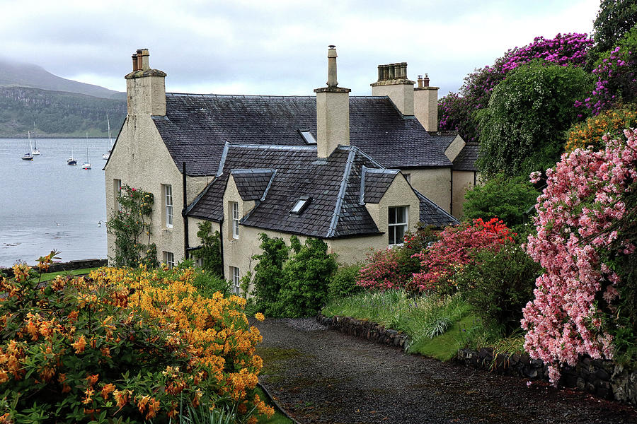Country Home in Scotland Photograph by Dave Mills
