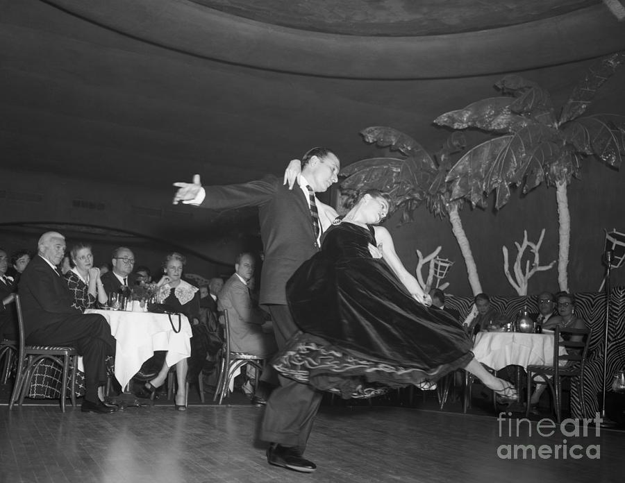 Couple Dancing At El Morocco Club Photograph by Bettmann