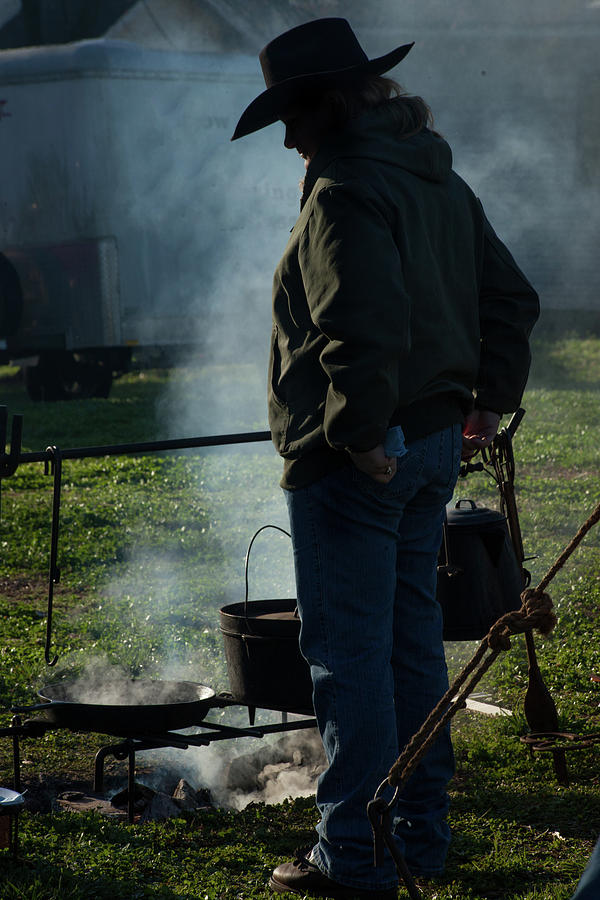 https://images.fineartamerica.com/images/artworkimages/mediumlarge/2/cowboy-at-the-breakfast-fire-allen-penton.jpg