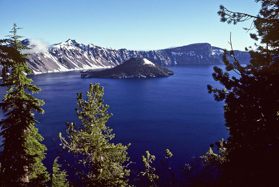 Crater Lake And Wizard Island Photograph by Jeffgoulden