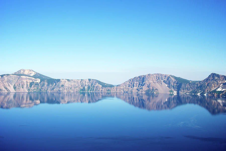 Crater Lake Bright Blue Horizon Photograph by Peskymonkey
