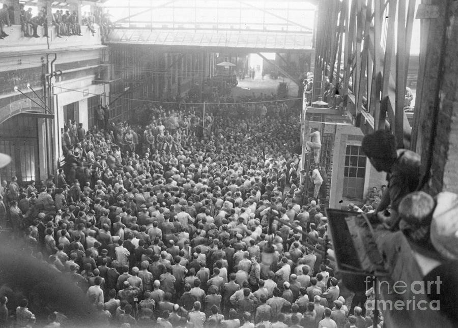 Crowd At Meeting At Fiat Photograph by Bettmann