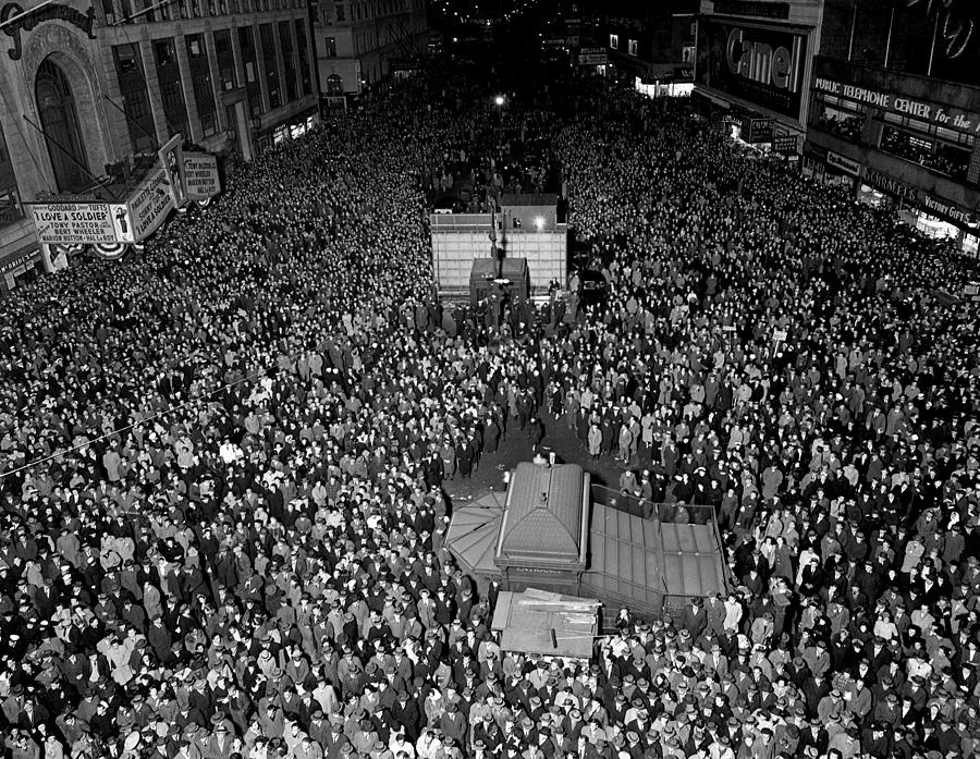 Crowd Fills Times Square To Wait For Photograph by New York Daily News Archive