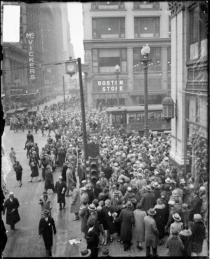 Crowds In Chicago Photograph by Chicago History Museum