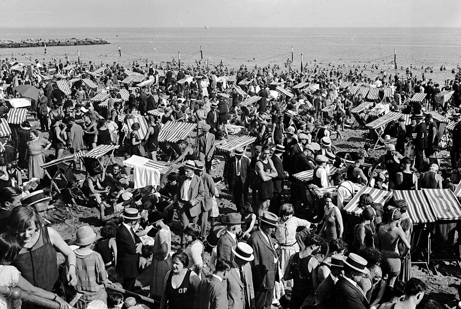 Crowds On The Coney Island Beach Photograph by New York Daily News Archive