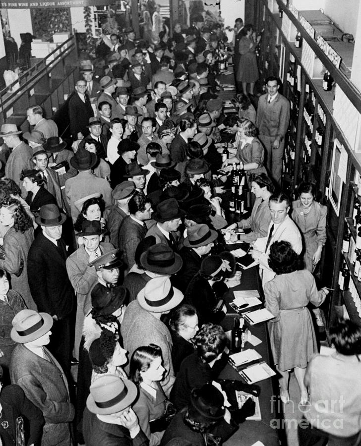 Crowds Storm The Counter At Macys Photograph by New York Daily News Archive