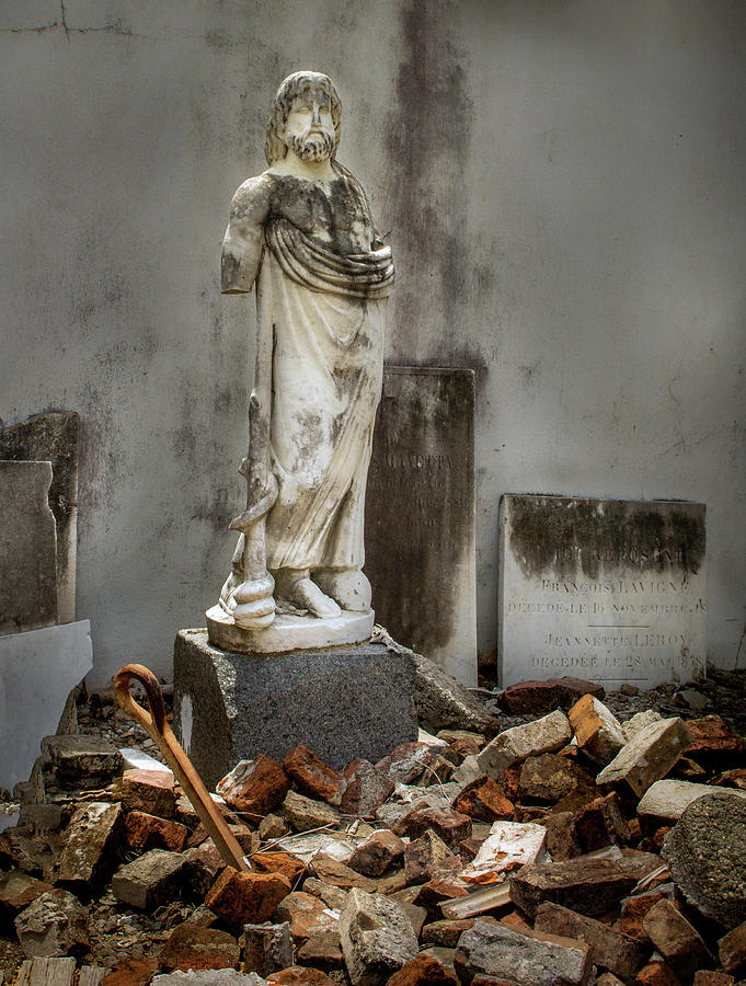 Crumbling Memories Photograph by Greg and Chrystal Mimbs