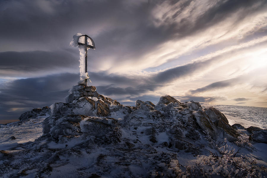 Winter Photograph - Cruz (alto De Las Guarramillas) by Javiengar