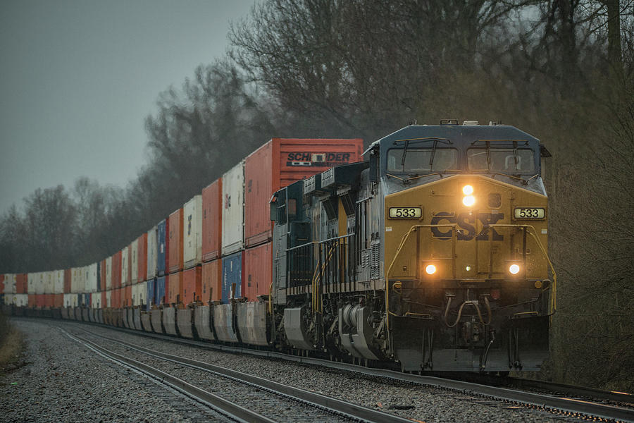 CSX Q028 NB at Slaughters Ky Photograph by Jim Pearson