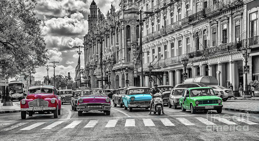 Cuba Traffic 1d by Mauro Celotti Cuba Traffic 1d by Mauro Celotti