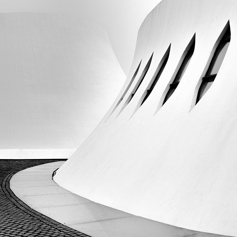 Curves And Windows Photograph by Jan Rauwerdink