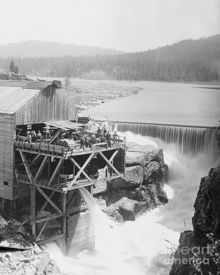 Dam On Spokane River Waterfall Photograph by Bettmann