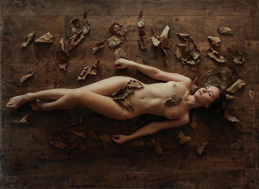 Photography erotic fine art pregnant ancient woman