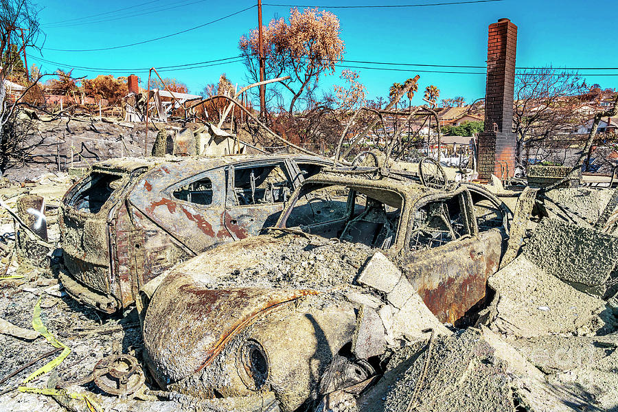 Damage From 2018 Thomas Fire Photograph by Visions Of America/uig/science Photo Library