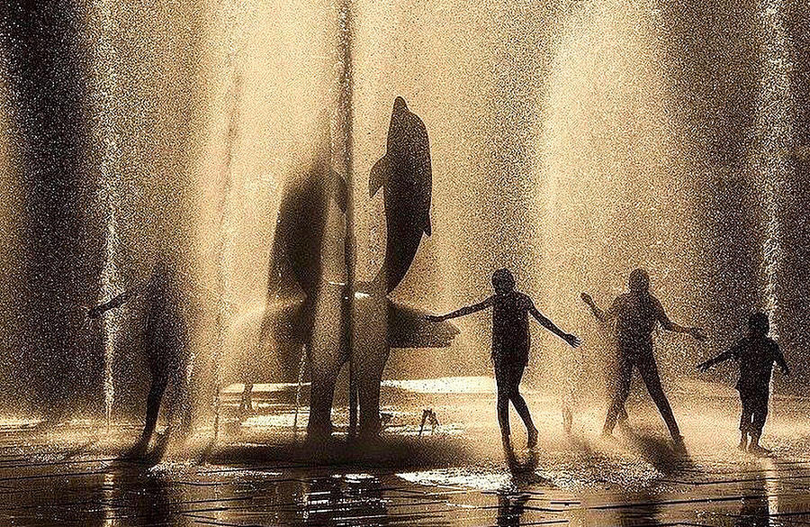 Dance In The Water Photograph by Aygul Ozturk
