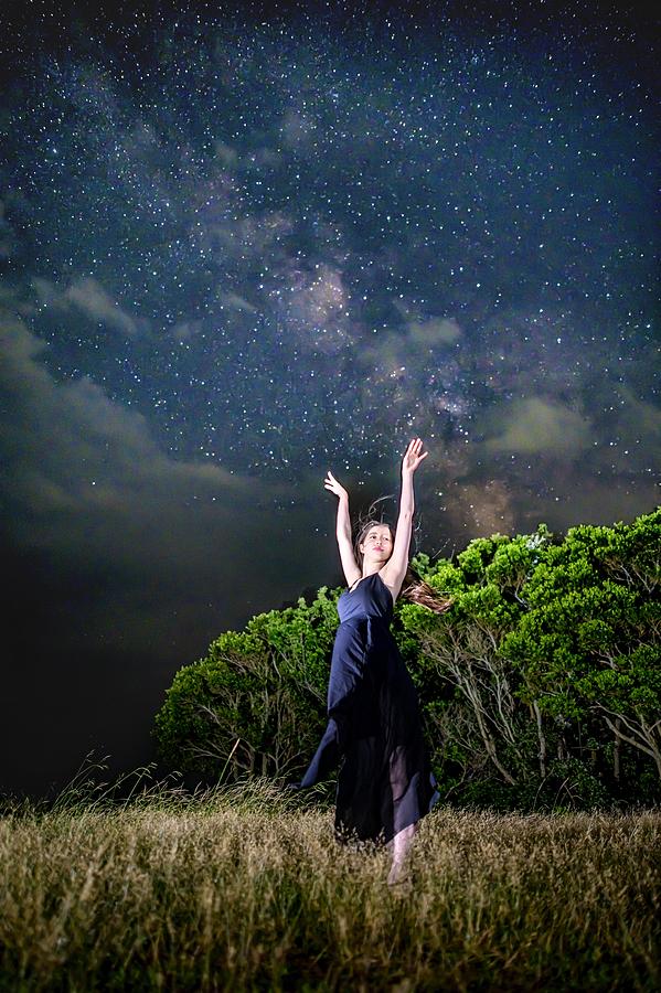 Dance Under The Stars Photograph by Tetsuya Yano