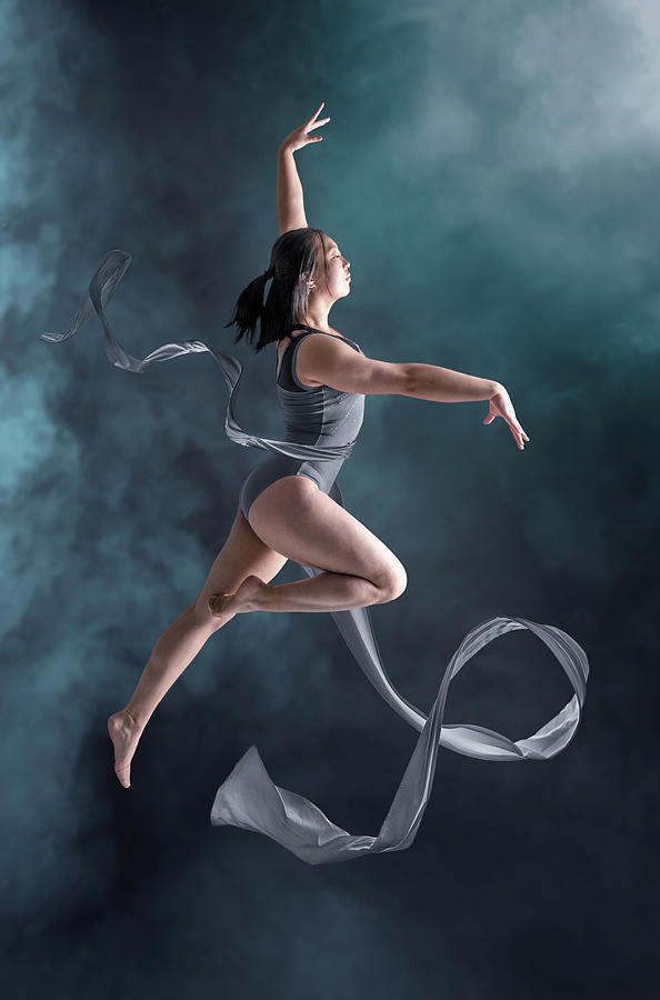 Dancinggirl Photograph by Marcel Egger