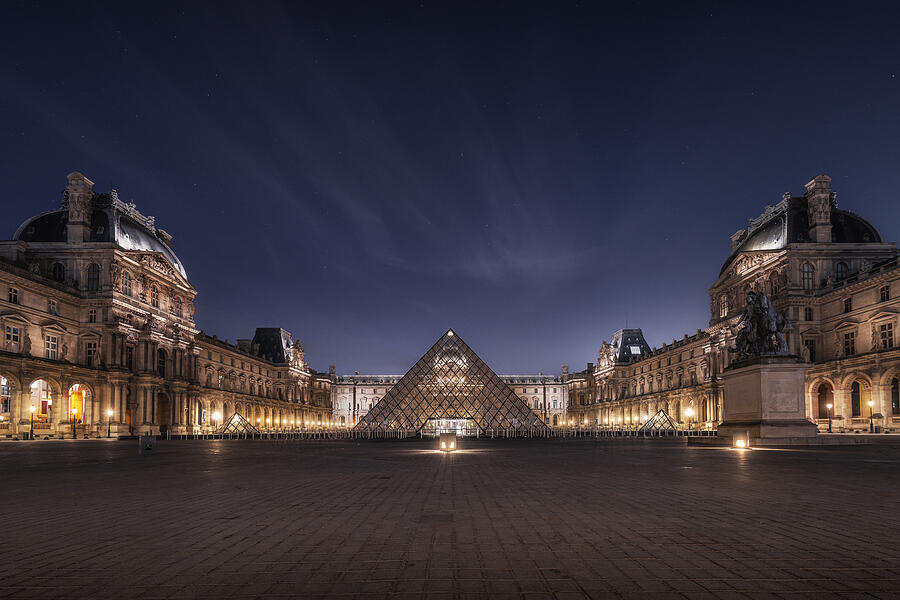 Paris Photograph - Dark Louvre II by Jorge Ruiz Dueso