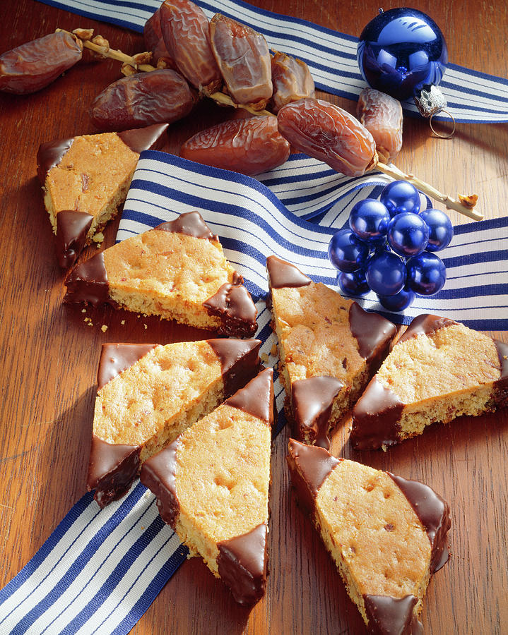 Date Cakes With Chocolate Corners Photograph by Teubner Foodfoto
