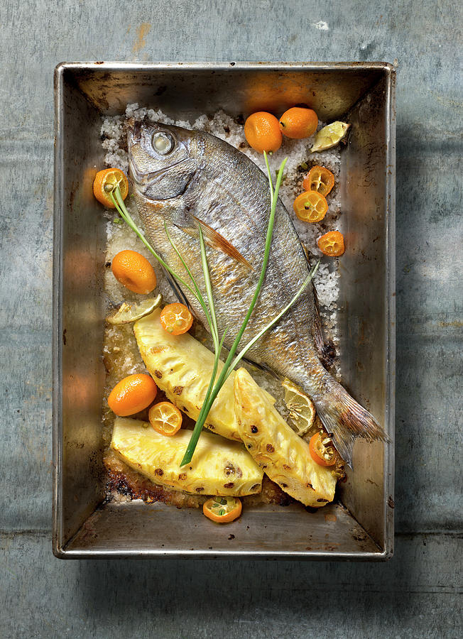 Daurade Au Four a L&amp;#39;ananas Et Aux Kumquats Oven-baked Sea Bream With ...